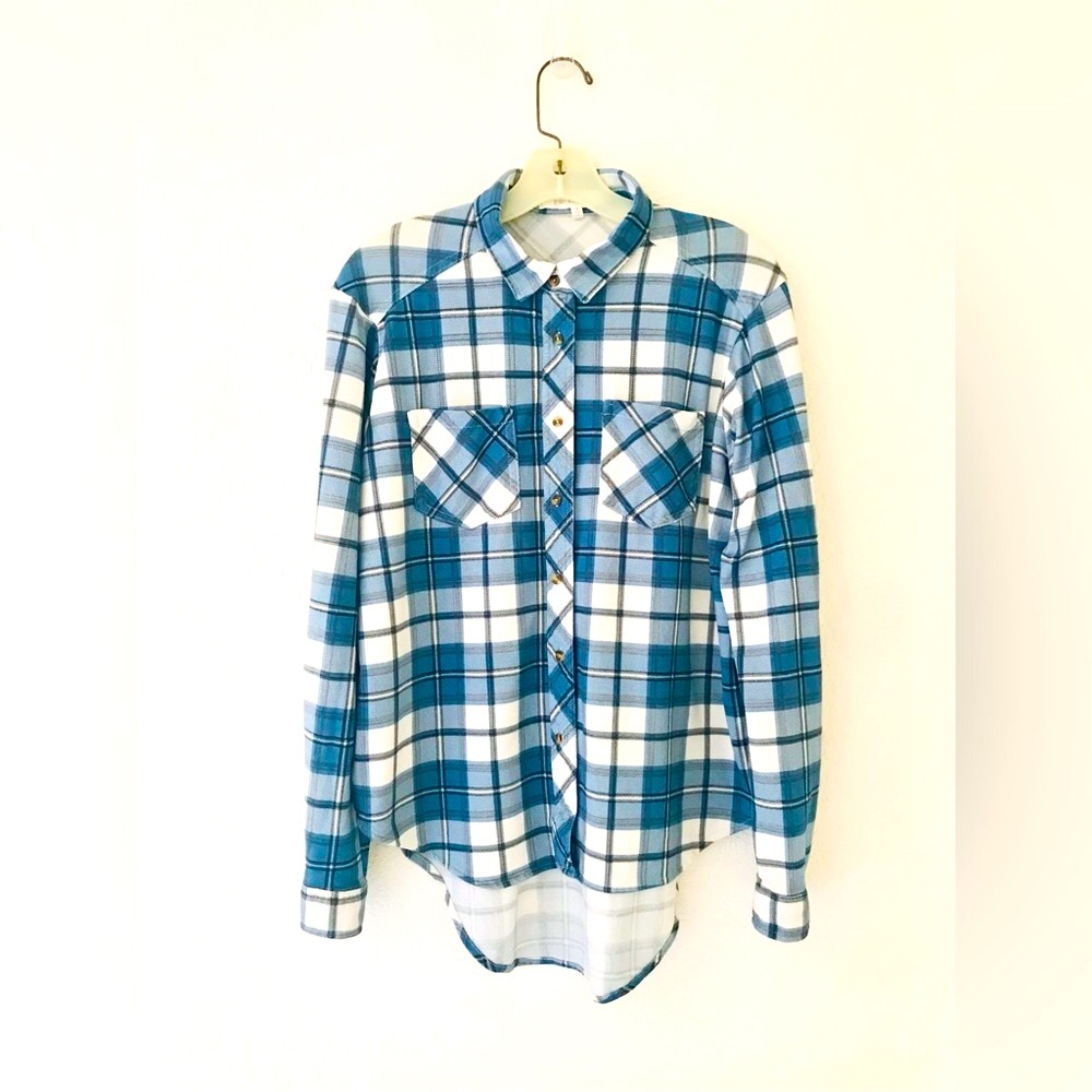 Eden & Olivia Plaid Hi-Low Button Down Shirt Medium Long Tab Sleeve Super Soft